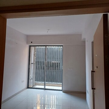 Room in 2 BHK Apartment at Godrej Seven, Joka – for Sale