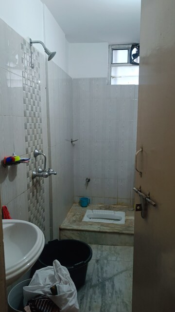 Bathroom in 3 BHK Apartment at Doranda – for Rent