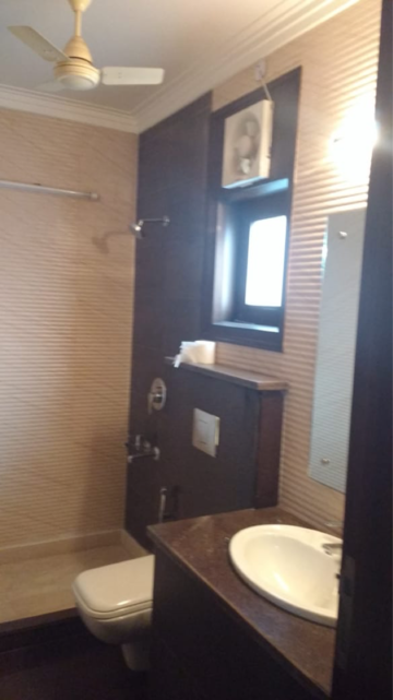 Bathroom in 3 BHK Builder Floor at Safdarjung Enclave – for Rent