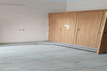 Room in 2 BHK Apartment at Gomti Nagar – for Rent