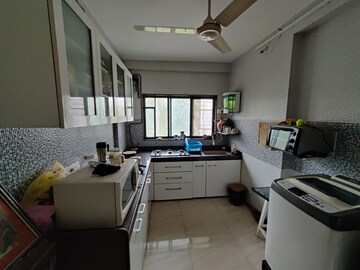 Master Bedroom in 1 BHK Apartment at Sheth Irene, Malad West – for Rent