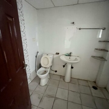 Bathroom in 2 BHK Apartment at Supertech Cape Town, Sector 74 – for Rent