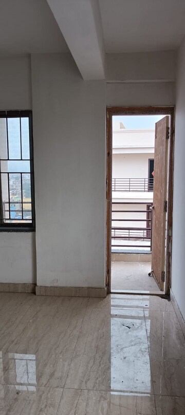 Room in 3 BHK Apartment at Bahu Bazaar – for Rent