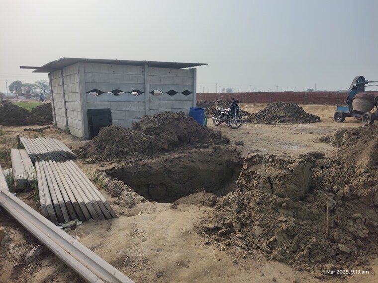 Exterior View, ajhai khurd  220 Sq.Yd. Plot In Ajhai Khurd Vrindavan 8339148