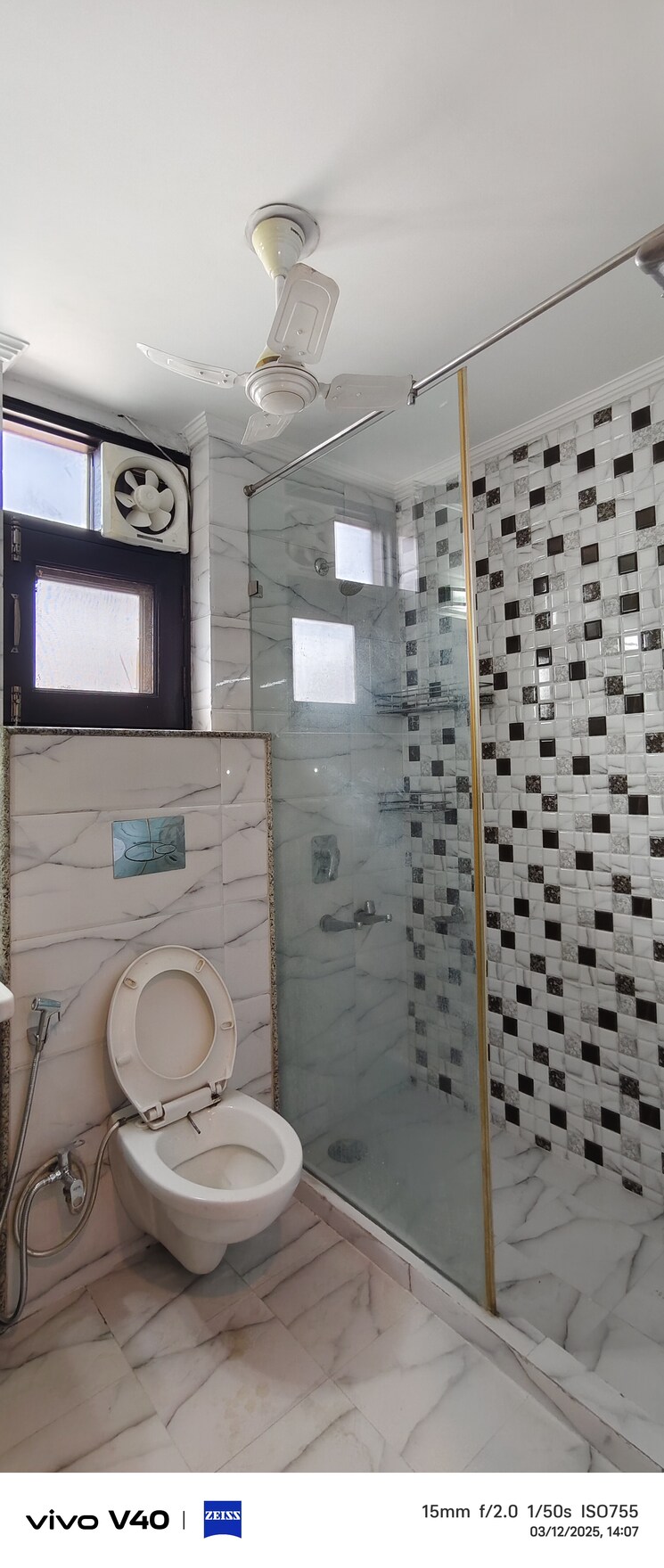 Bathroom, defence colony 3 Bedroom 1500 Sq.Ft. Builder Floor In Defence Colony Delhi 8339198
