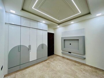 Room in 3 BHK Builder Floor at Rohini Sector 24 – for Sale