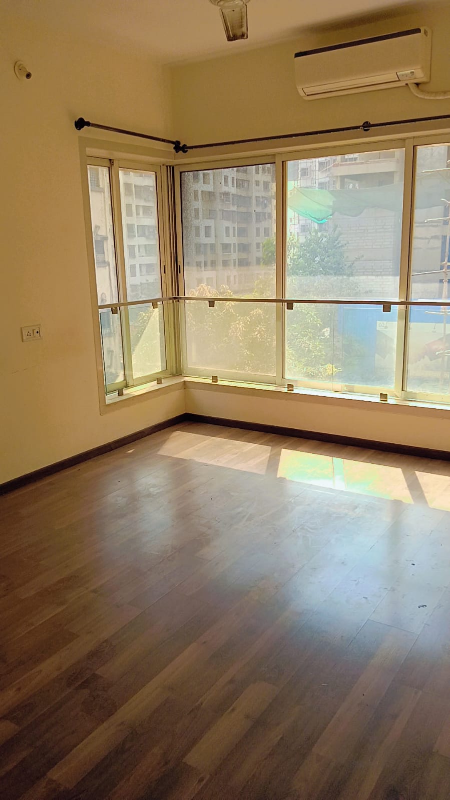 2 BHK 740 Sq.Ft. Apartment in Romell Diva