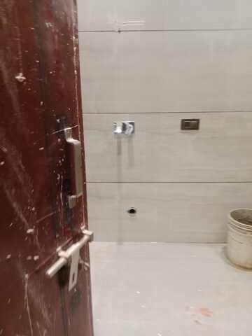 Furnished Amenities in 3 BHK Builder Floor at Huda – for Rent