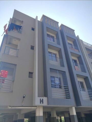 2 BHK Apartment For Resale in Vishvas Platium 2 Rakanpur Ahmedabad  8339664