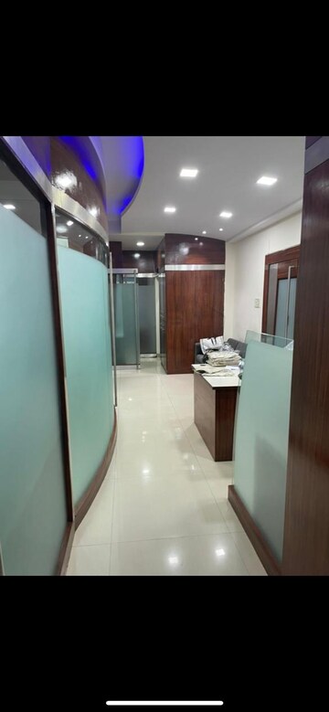  Office Space For Rent in Crystal Paradise, Andheri West