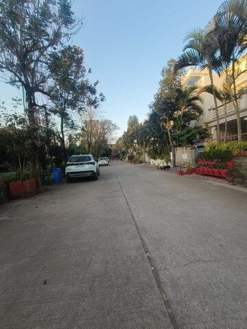 Parking in 4 BHK Villa at Kachana – for Rent