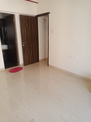 Room in 1 BHK Apartment at Godrej Urban Park, Chandivali – for Rent