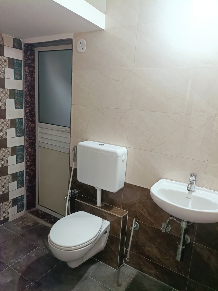 Bathroom, vedant-sumeet-elite 2 Bedroom 581 Sq.Ft. Apartment In Balkum Pada Thane 8339973