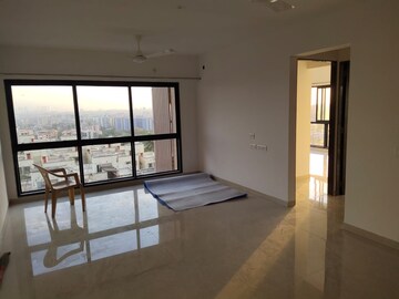 Room in 2 BHK Apartment at Kanakia Rainforest, Andheri East – for Rent