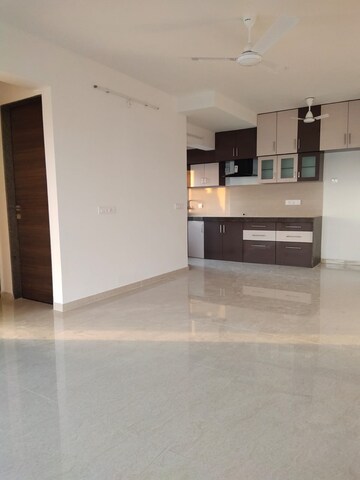 Room in 2 BHK Apartment at Kanakia Rainforest, Andheri East – for Rent
