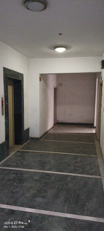 Building Lobby in 2 BHK Apartment at Ansal Sushant Aquapolis, Dundahera – for Rent