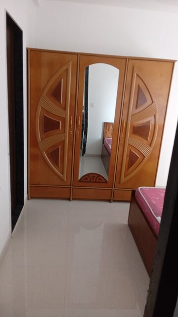 1 BHK Apartment For Rent in UK Iridium, Kandivali East