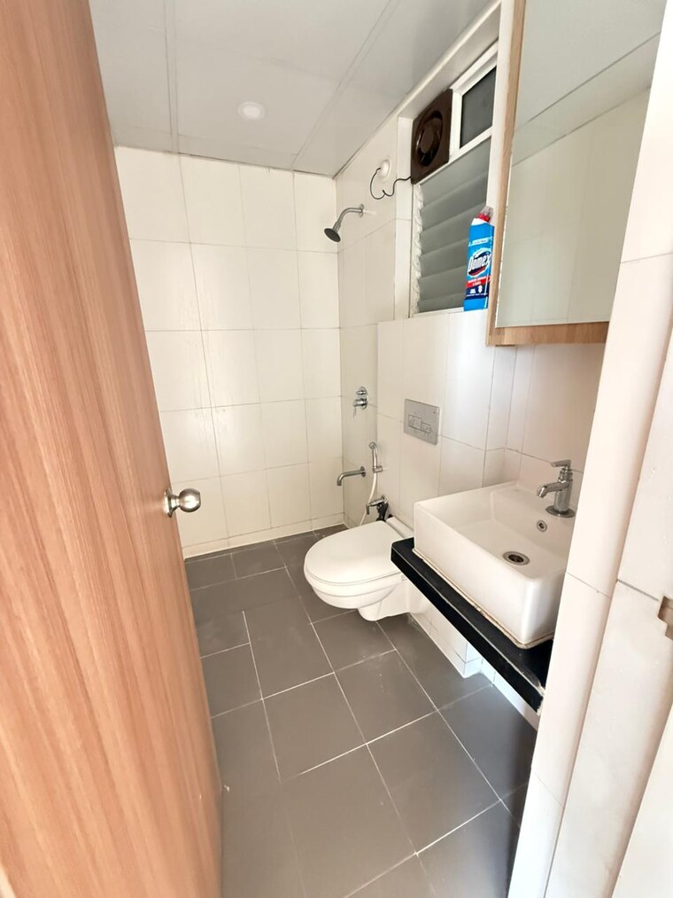 Bathroom, pride-residency-anand-nagar 1 Bedroom 325 Sq.Ft. Apartment In Anand Nagar Thane 8340209