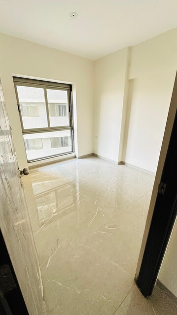 Room in 2 BHK Apartment at Veena Smart Homes, Kandivali West – for Sale