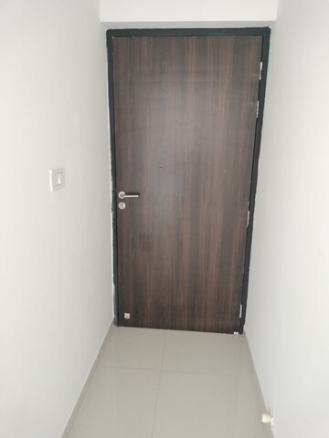  1 BHK Apartment at UK Iridium, Kandivali East – for Rent