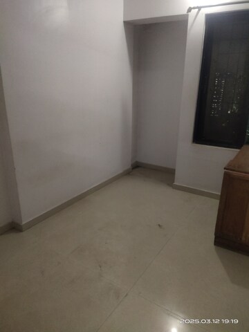 Room in 2 BHK Apartment at Dosti Vijeta, Vartak Nagar – for Rent