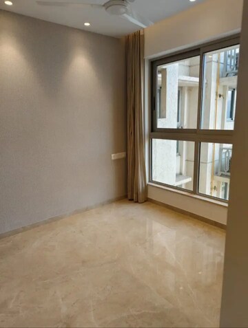 Room in 1 BHK Apartment at Hiranandani Regent Hill, Powai – for Rent