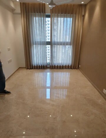 Room in 1 BHK Apartment at Hiranandani Regent Hill, Powai – for Rent