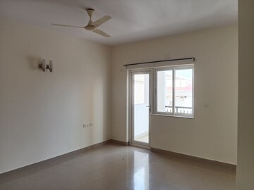 Room in 3.5 BHK Apartment at Prestige Kensington Gardens, Jalahalli – for Rent