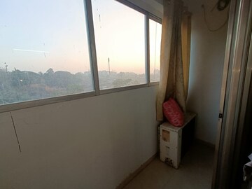 Room in 2 BHK Apartment at Silver Castle Andheri East, Andheri East – for Rent