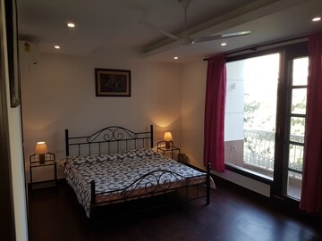 Bedroom in 4 BHK Builder Floor at Greater Kailash Part 3 – for Rent