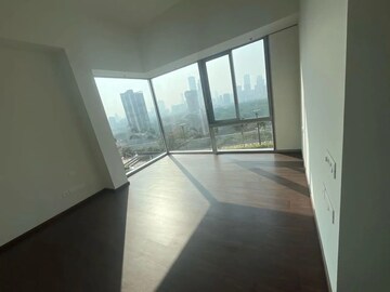 Room in 3 BHK Apartment at Piramal Aranya, Byculla – for Rent