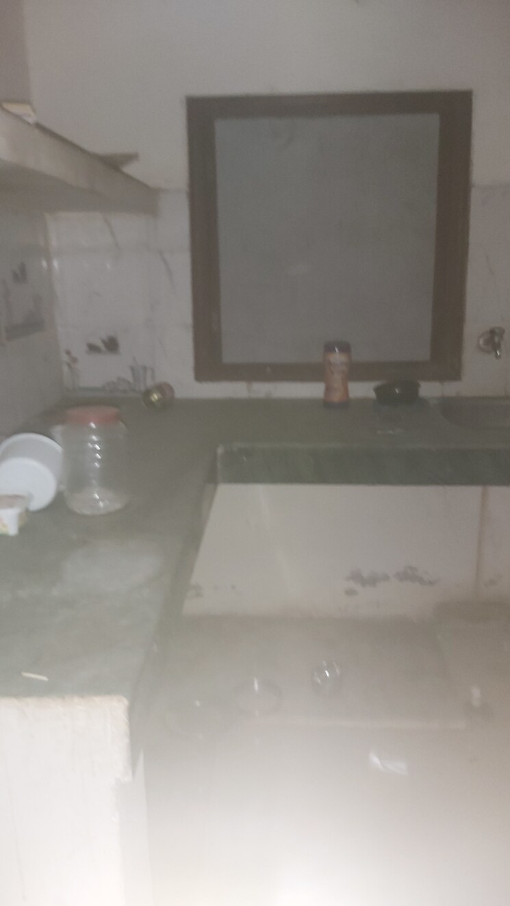 Bathroom, mayur vihar 1.5 Bedroom 650 Sq.Ft. Builder Floor In Mayur Vihar Delhi 8340417