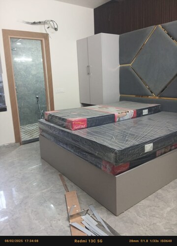 Bedroom in 1 RK Builder Floor at SS 100, Sector 49 – for Rent