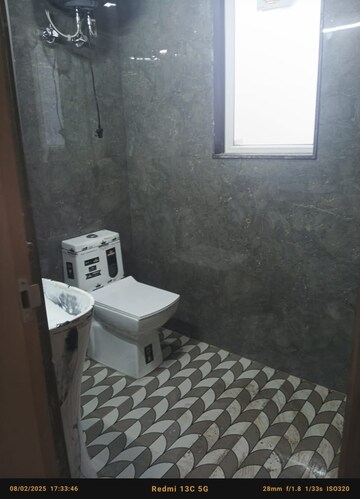 Bathroom in 1 RK Builder Floor at SS 100, Sector 49 – for Rent