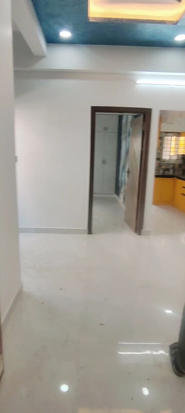 Room in 1.5 BHK Apartment at Hsr Layout – for Rent