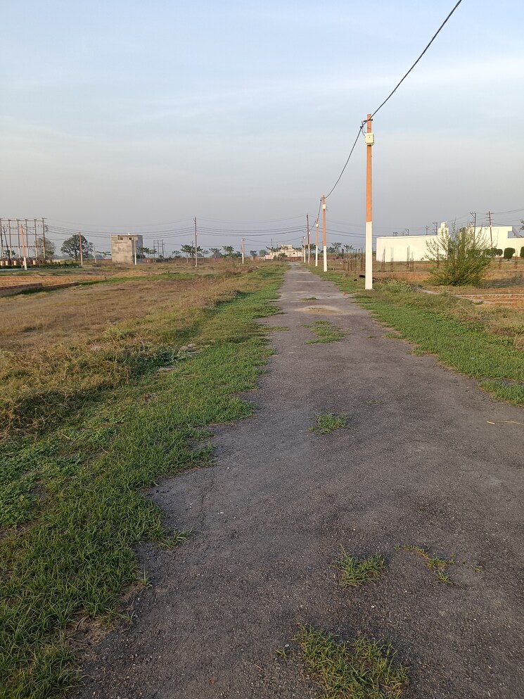 undefined, ganga nagar  100 Sq.Yd. Plot In Ganga Nagar Meerut 8340542