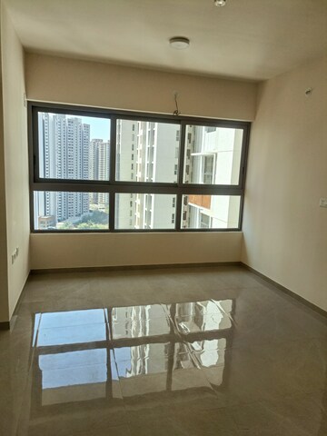 Room in 1 BHK Apartment at Piramal Vaikunth, Balkum Pada – for Sale