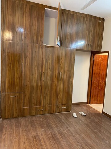 Furnished Amenities in 4 BHK Villa at JakhaN-Rajpur Road – for Sale