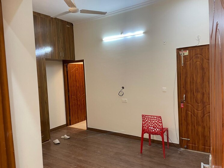 Room, jakhan rajpur road 4 Bedroom 1350 Sq.Ft. Villa In JakhaN Rajpur Road Dehradun 8340612