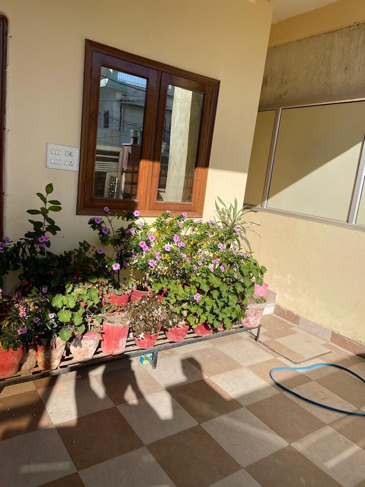 Balcony, jakhan rajpur road 4 Bedroom 1350 Sq.Ft. Villa In JakhaN Rajpur Road Dehradun 8340612