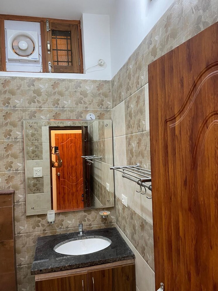 Kitchen, jakhan rajpur road 4 Bedroom 1350 Sq.Ft. Villa In JakhaN Rajpur Road Dehradun 8340612