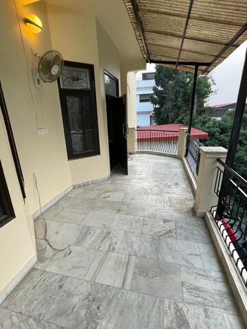 Balcony in 3.5 BHK Villa at JakhaN-Rajpur Road – for Rent