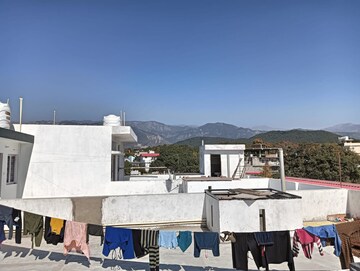 3.5 BHK Villa – Exterior View View at JakhaN-Rajpur Road - for Rent