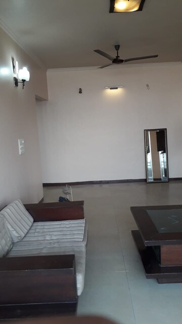 2 BHK Apartment For Rent in Ansal Sushant Estate, Sector 52