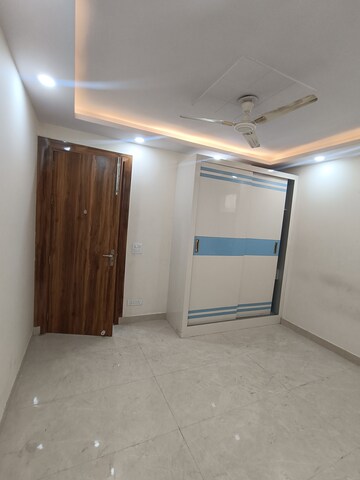 Room in 3 BHK Builder Floor at Malviya Nagar – for Rent