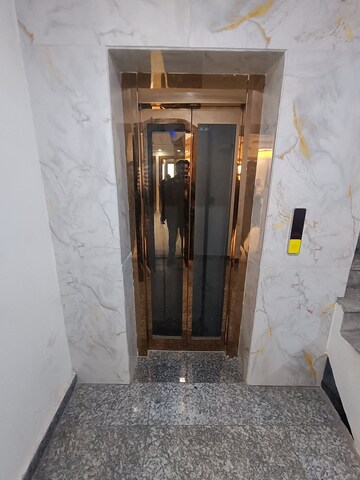 Building Lobby in 3 BHK Builder Floor at Malviya Nagar – for Rent