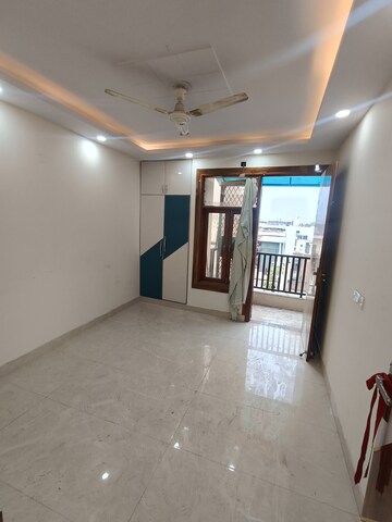 Room in 3 BHK Builder Floor at Malviya Nagar – for Rent