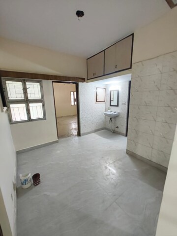 Room in 2 BHK Apartment at Paschim Vihar – for Rent
