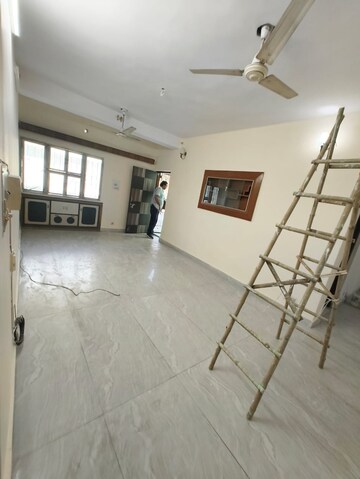Living Room in 2 BHK Apartment at Paschim Vihar – for Rent