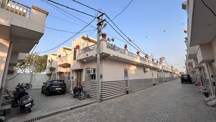 Exterior View, upsidc site b  100 Sq.Yd. Plot In Upsidc Site B Greater Noida 8341643